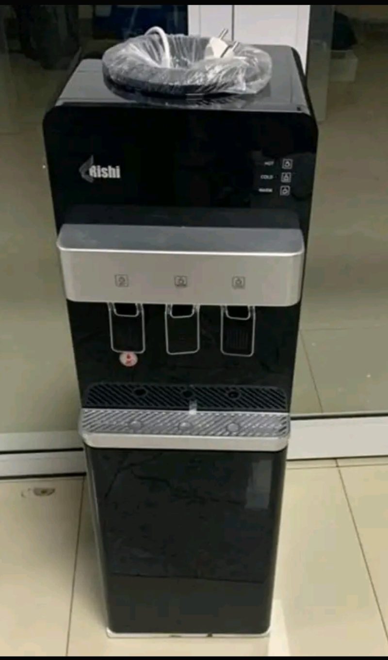 Water Dispenser - Image 3