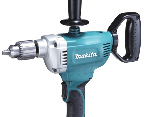 Robust Makita drill for mixing and drilling