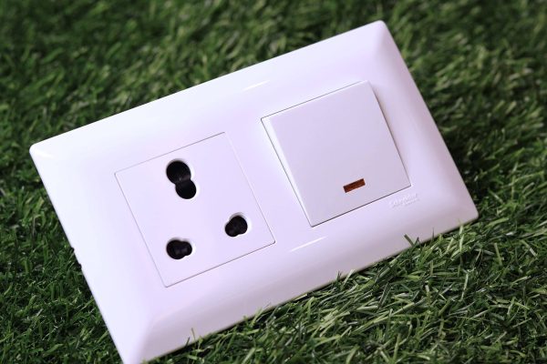 16A DP Switch Socket