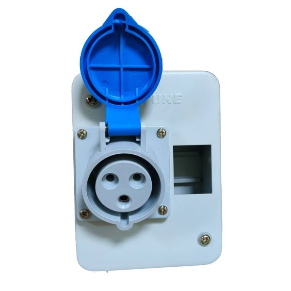 32A 3-Pin Socket Outlet