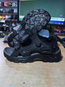 Sandals 6 FB IMG 1759567075652